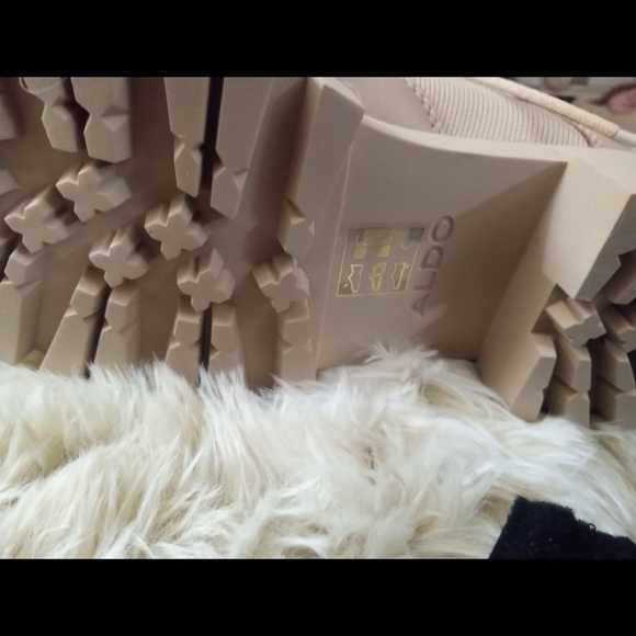 ⭐🆕 Leather ALDO tan beige leather combat boots - Picture 9 of 11